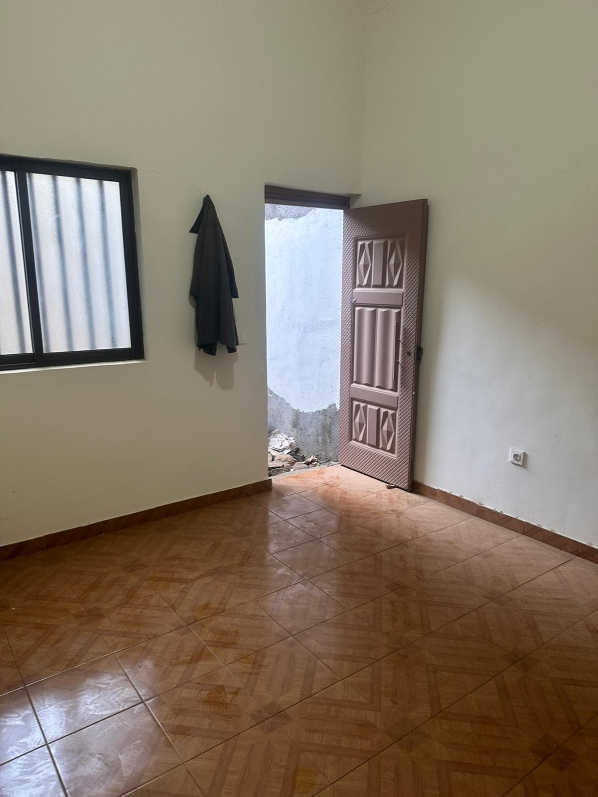 Commercial space for rent in Praia, Santiago — foto 2